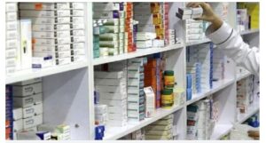 Les médicaments sont rares dans les pharmacies iraniennes, abondants sur le marché libre