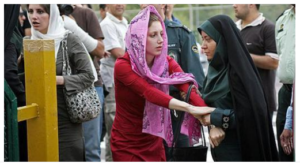 La police des mœurs continue de patrouiller dans les rues d’Iran