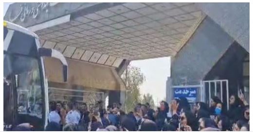 Manifestations des infirmières dans plusieurs villes d'Iran