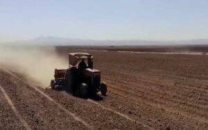 Les agriculteurs iraniens subissent de graves dommages en raison des coupures de courant