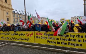 Une manifestation massive à Munich appelle à une position ferme contre le régime iranien