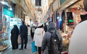 Une forte inflation et une instabilité économique assombrissent le marché iranien de Nowruz