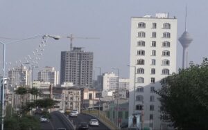 Flambée des prix de l'immobilier à Téhéran : le prix moyen au mètre carré atteint 1 100 dollars