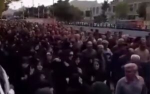 Grandes manifestations d'agriculteurs en Iran contre la politique d'assèchement de la rivière Zayandeh Rud