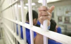 Plus de 125 prisonniers politiques sont détenus dans des conditions inhumaines et insupportables à la prison de Sheiban à Ahvaz