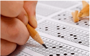 Le ministère du Renseignement interdit l'accès à l'université aux citoyens baha'is d'Iran