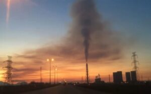 Les centrales électriques iraniennes continuent de brûler du mazout malgré la pollution atmosphérique