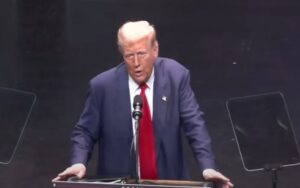 Trump menace de détruire l'arsenal nucléaire iranien s'il le reconstruit