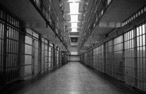 Iran : Massacre de blessés et plus de 2 000 détenus à la prison de Lakan