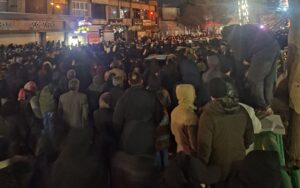 Vingt-troisième jour de manifestations en Iran ; le régime reconnaît de lourdes pertes lors du soulèvement de janvier