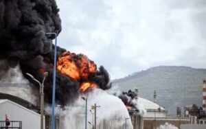 31e jour de la guerre contre l'Iran : Trump menace de bombarder les centrales électriques et Kharg si le détroit d'Ormuz n'est pas rouvert