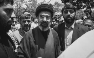 Mojtaba Khamenei : Du réseau d'influence occulte à la tête du régime iranien
