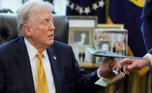 Au 23e jour de la guerre contre l'Iran, le président américain Donald Trump menace de bombarder les centrales électriques iraniennes