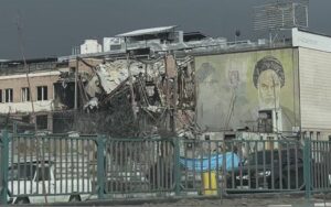 Douzième jour de la guerre : le Commandement central américain exhorte les civils à se tenir à l’écart des ports iraniens