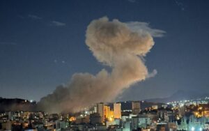 Le régime iranien rejette la proposition de cessez-le-feu américaine et riposte par une attaque majeure contre les installations pétrochimiques d'Asaluyeh