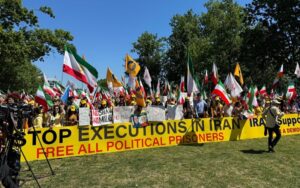 Un rassemblement massif à Washington met en lumière la pression croissante sur le régime iranien