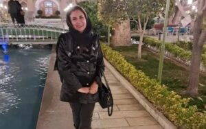 La prisonnière politique Zahra Shahbaz Tabari a de nouveau été condamnée à mort