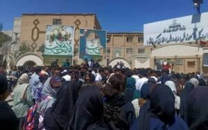Manifestations étudiantes généralisées à travers le pays ; opposition aux politiques éducatives