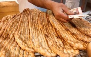 La flambée du prix du pain au cœur d'une chaîne d'hyper-crises économiques et politiques
