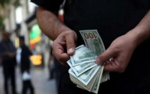 Chute libre du rial iranien : un lourd tribut pour les moyens de subsistance de la population